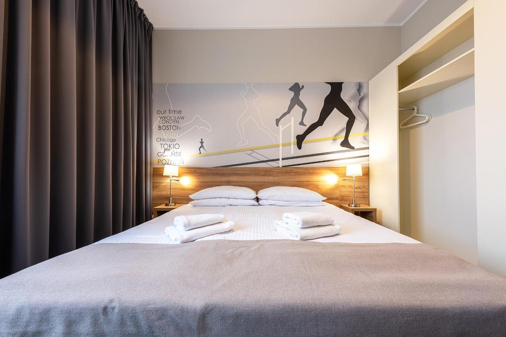 Hotel Maraton Szamotuły エクステリア 写真